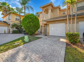 884 NW 170th Ter, Pembroke Pines FL 33028