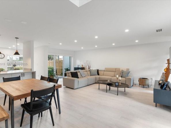 10923 SW 75th Ter, Miami FL 33173