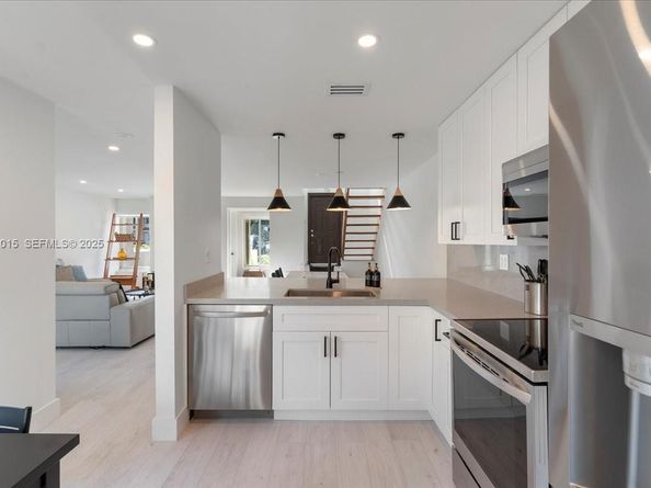 10923 SW 75th Ter, Miami FL 33173