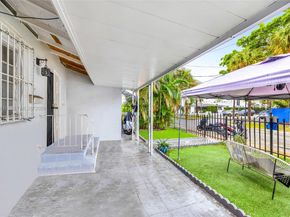 943 SW 9th Ave, Miami FL 33130