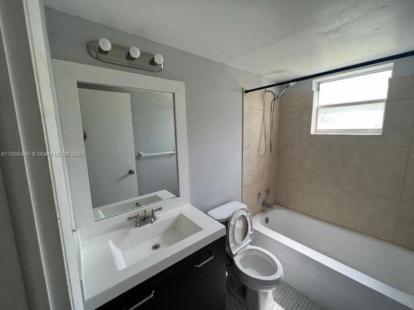 4158 NW 90th Ave 207, Coral Springs FL 33065