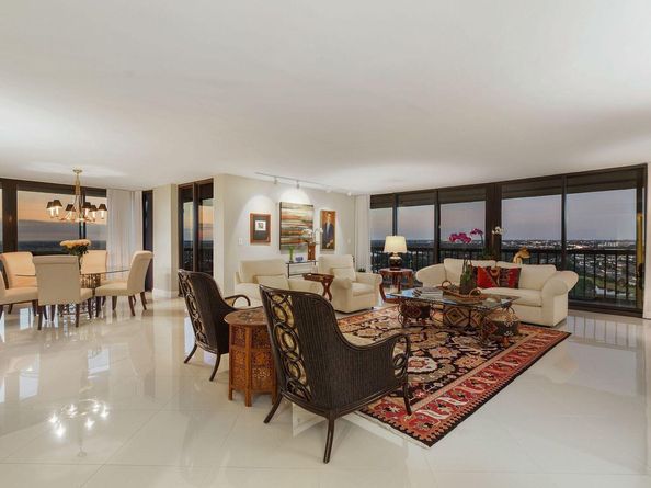 2480 PRESIDENTIAL Way 1901, West Palm Beach FL 33401