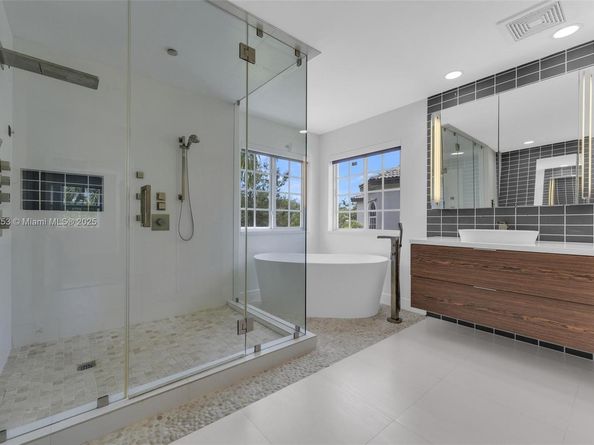 2128 SW 176th Ter, Miramar FL 33029