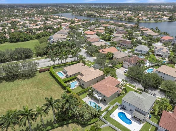 2128 SW 176th Ter, Miramar FL 33029