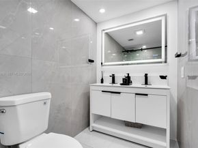 3800 Hillcrest Dr 203, Hollywood FL 33021