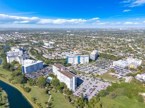 3800 Hillcrest Dr 203, Hollywood FL 33021