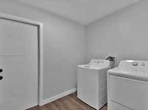 547 NW 49th St, Miami FL 33127