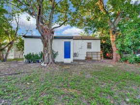 547 NW 49th St, Miami FL 33127