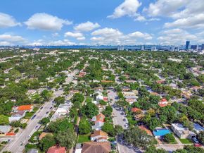 547 NW 49th St, Miami FL 33127