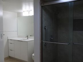 18340 NW 68th Ave A, Hialeah FL 33015