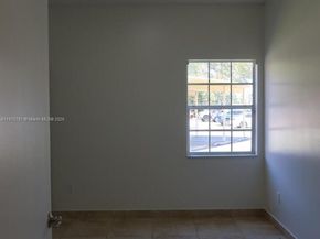 18340 NW 68th Ave A, Hialeah FL 33015