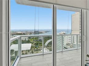 253 NE 2nd St 2005, Miami FL 33132