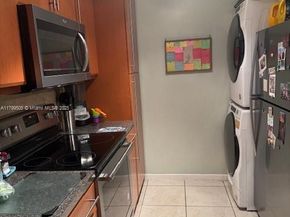 10047 Winding Lake Rd 203, Sunrise FL 33351