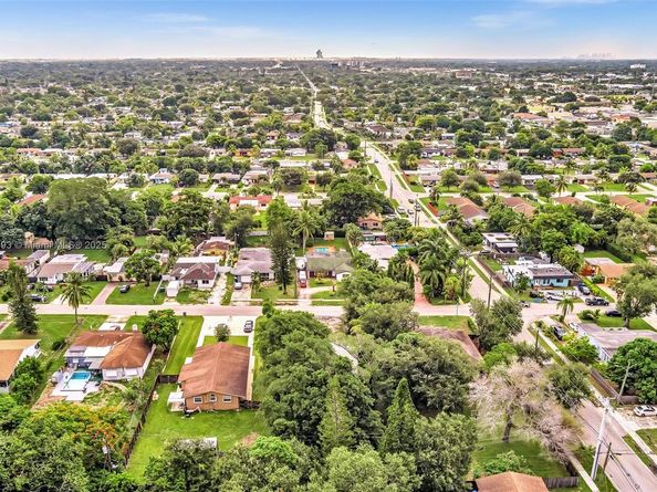 6208 SW 26th St, Miramar FL 33023