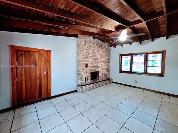 6208 SW 26th St, Miramar FL 33023