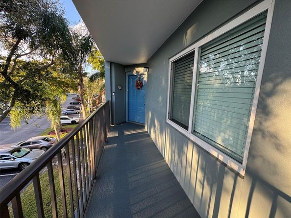 1501 SW 134th Way 301D, Pembroke Pines FL 33027
