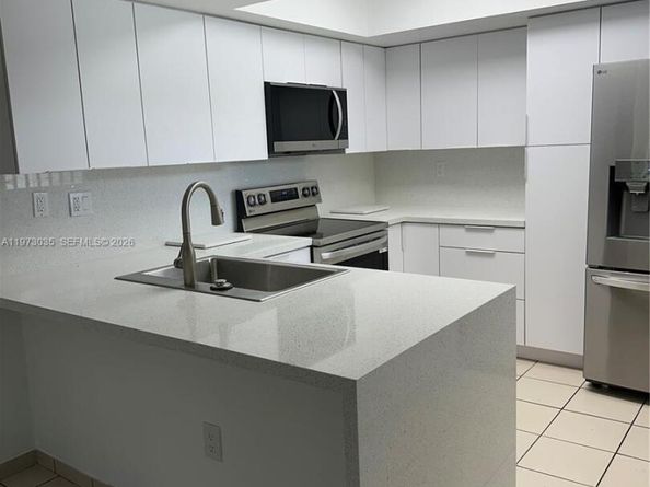 10839 NW 7th St 1224, Miami FL 33172