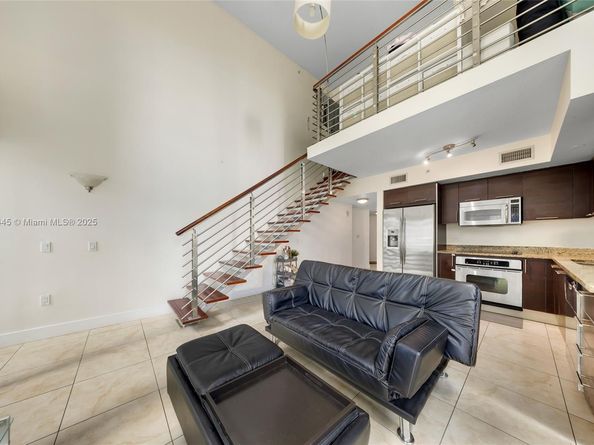 41 SE 5th St 502, Miami FL 33131