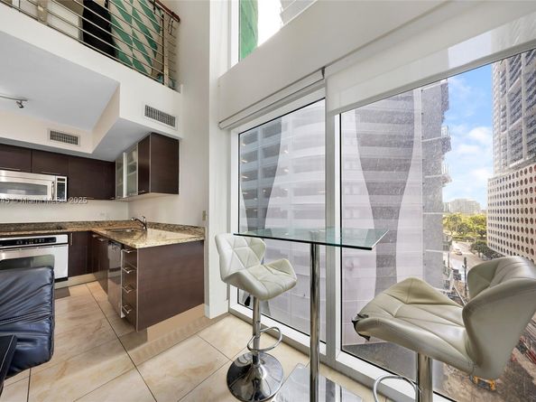 41 SE 5th St 502, Miami FL 33131