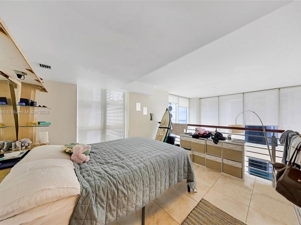 41 SE 5th St 502, Miami FL 33131