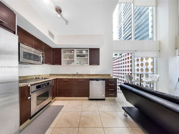 41 SE 5th St 502, Miami FL 33131