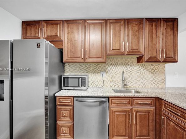 3801 Environ Blvd 214, Lauderhill FL 33319