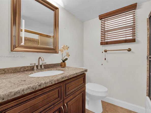 410 SE 2nd St 220, Hallandale Beach FL 33009