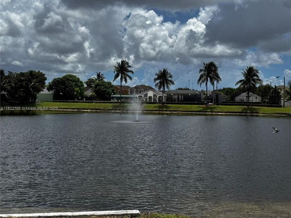 10000 Olive St, Miramar FL 33025