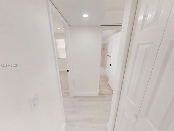 20230 NE 3rd Ct 6, Miami FL 33179