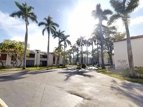 20230 NE 3rd Ct 6, Miami FL 33179
