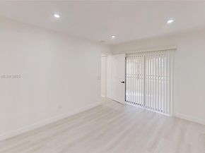 20230 NE 3rd Ct 6, Miami FL 33179