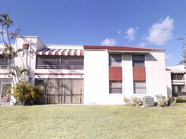 20230 NE 3rd Ct 6, Miami FL 33179