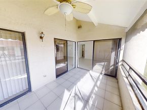 20230 NE 3rd Ct 6, Miami FL 33179