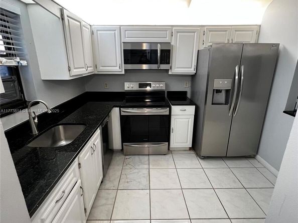 9273 SW 8th St 308, Boca Raton FL 33428
