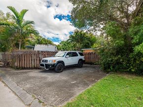 1611 Fletcher St, Hollywood FL 33020