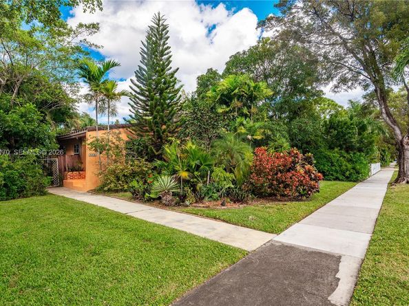 1611 Fletcher St, Hollywood FL 33020