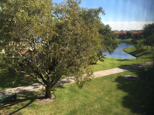 608 SW Natura Blvd 311, Deerfield Beach FL 33441