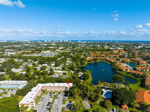 608 SW Natura Blvd 311, Deerfield Beach FL 33441