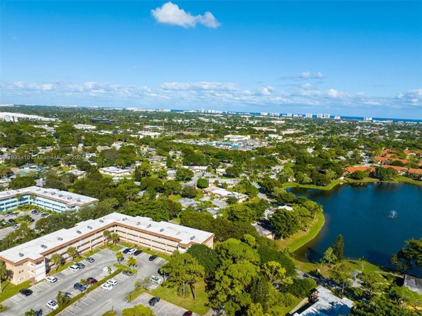 608 SW Natura Blvd 311, Deerfield Beach FL 33441