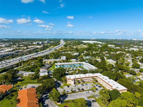 608 SW Natura Blvd 311, Deerfield Beach FL 33441