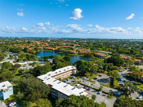 608 SW Natura Blvd 311, Deerfield Beach FL 33441