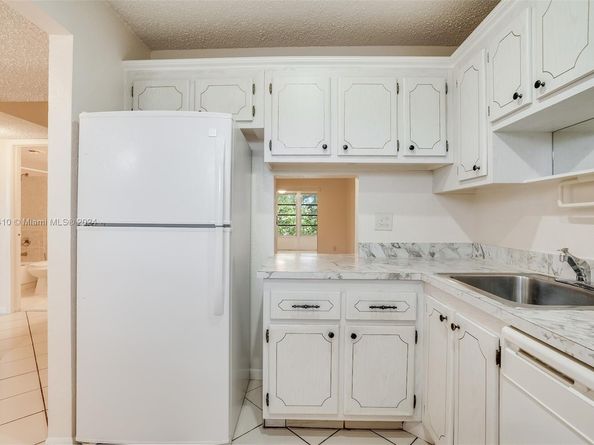 608 SW Natura Blvd 311, Deerfield Beach FL 33441