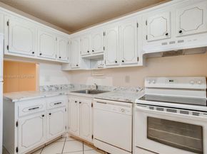 608 SW Natura Blvd 311, Deerfield Beach FL 33441