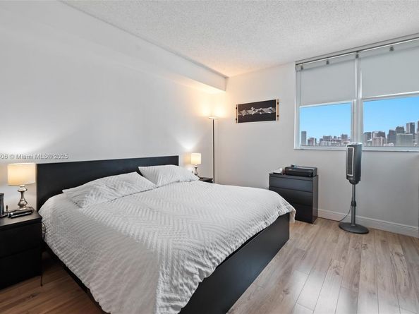 2475 Brickell Ave 1805, Miami FL 33129