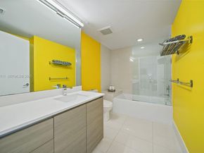 460 NE 28th St 3904, Miami FL 33137