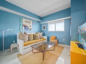 460 NE 28th St 3904, Miami FL 33137