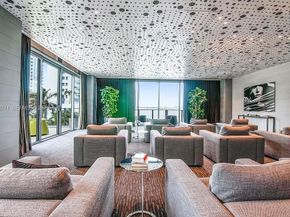 460 NE 28th St 3904, Miami FL 33137