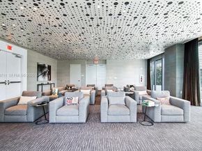 460 NE 28th St 3904, Miami FL 33137