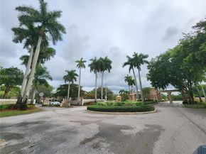 11763 NW 11th St, Pembroke Pines FL 33026