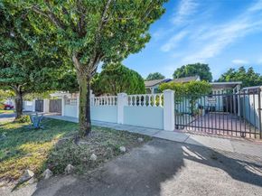 462 E 39th St, Hialeah FL 33013